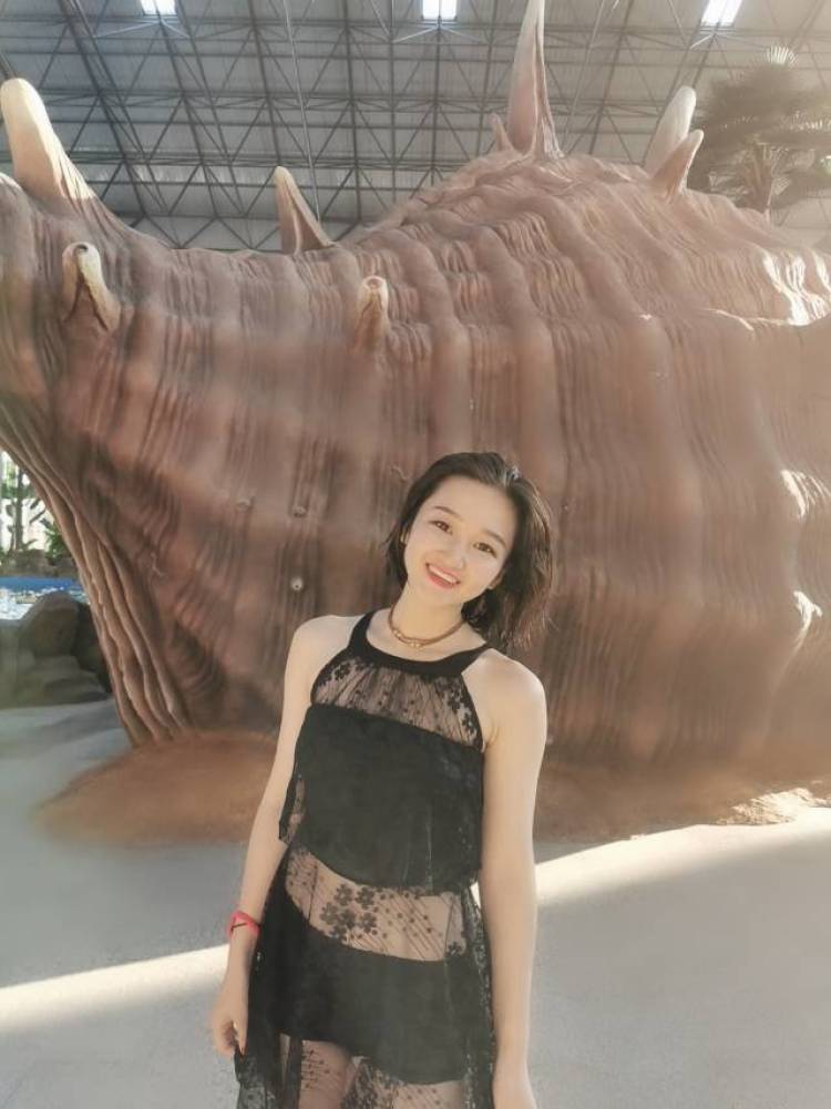 柳杨-辽宁省·朝阳市·双塔区-抖音微博-身高165体重51_网拍,买家秀,能驾驭各种风格,健身狂热爱好者,喜欢拍照,修图可直接邮寄