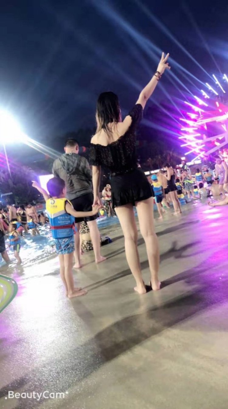 可乐泡面-广东省·广州市·天河区--可接寄拍,送拍,各种风格都可以,会修图,可长期合作。
