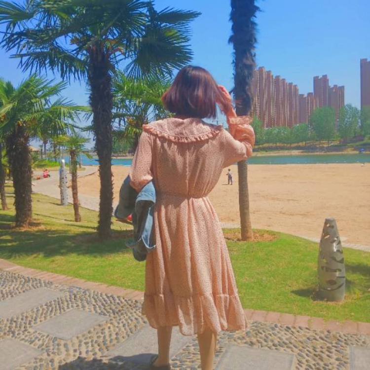 猫七-河南省·南阳市·桐柏县--平时喜欢拍照修图,身高165cm,体重45kg,