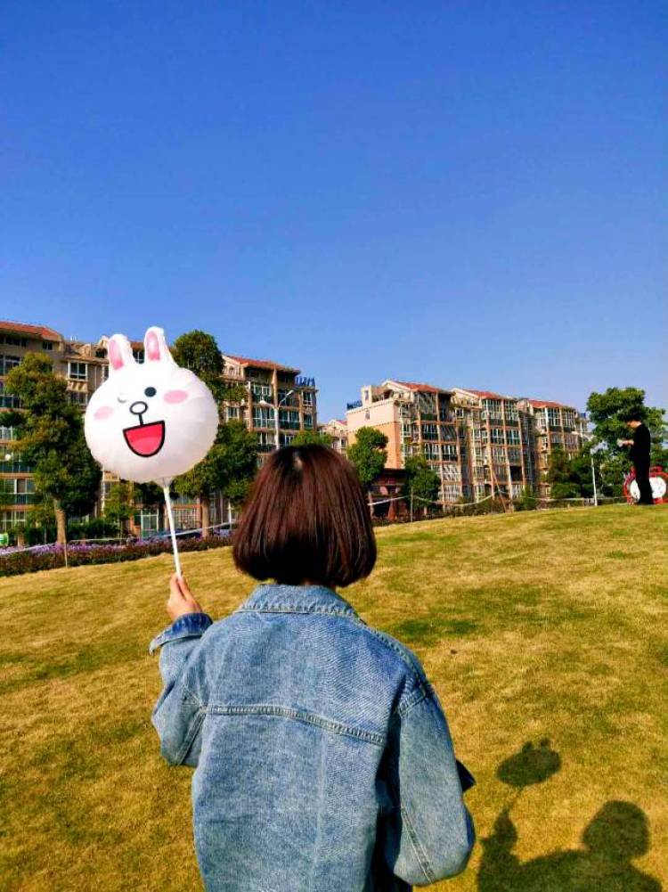 猫七-河南省·南阳市·桐柏县--平时喜欢拍照修图，身高165cm，体重45kg，