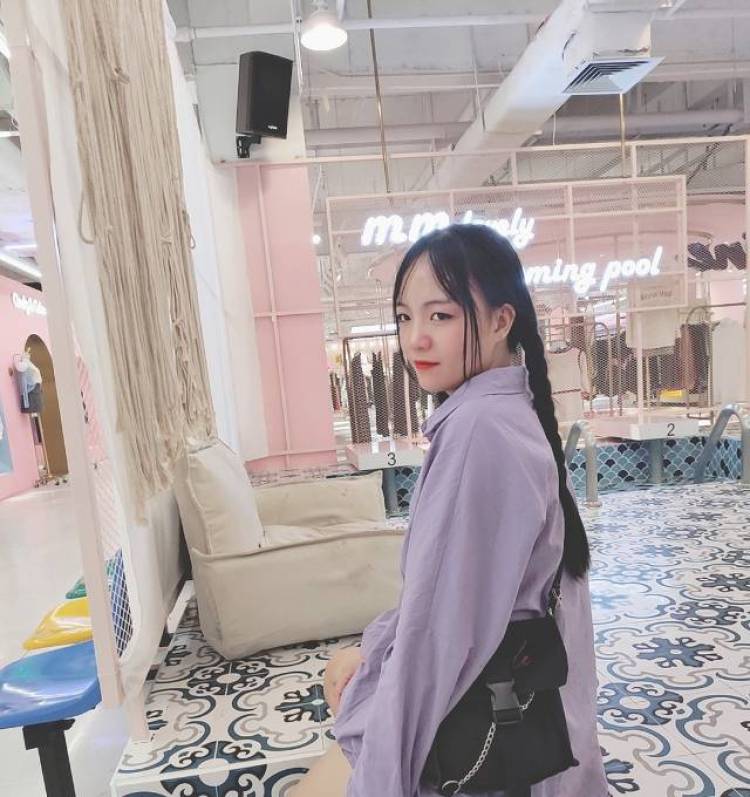 柠檬-广东省·肇庆市·鼎湖区-抖音 ***-喜欢拍照,可接网寄,买家秀……