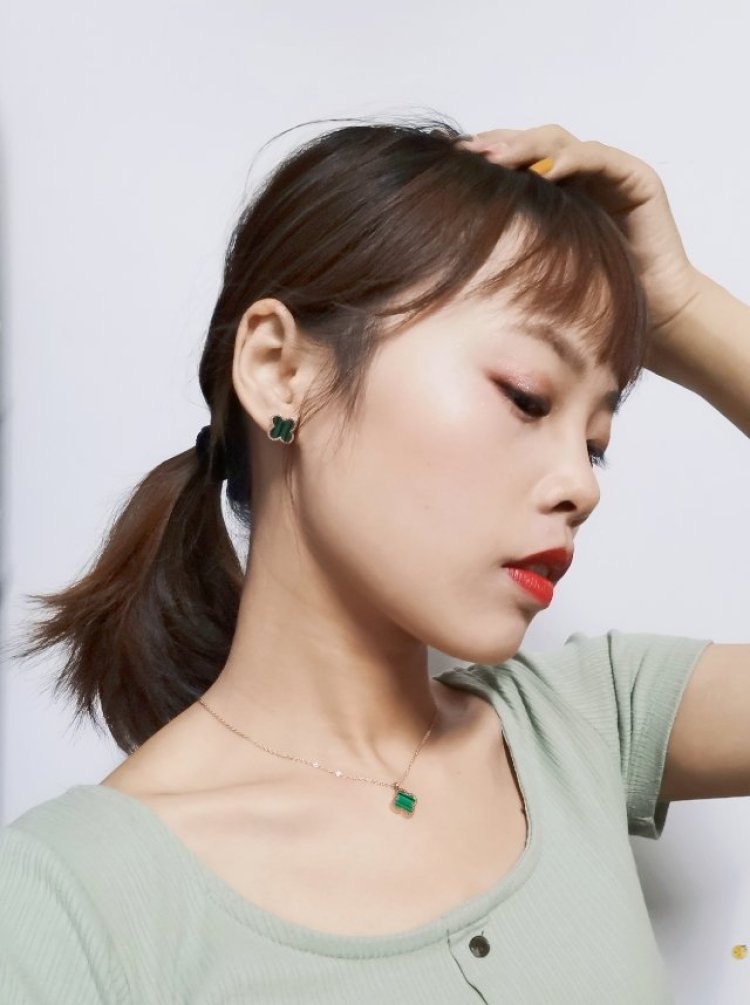 inspirit-江苏省·南京市·玄武区-抖音,微博-祖母绿耳钉项链买家秀,拍出来好看的哦,想要合作的来