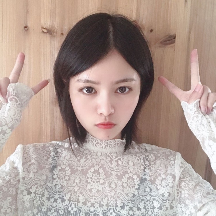 一颗🥜-江苏省·南京市·浦口区-微博-擅拍照,p图,可接饰品,服装等拍摄