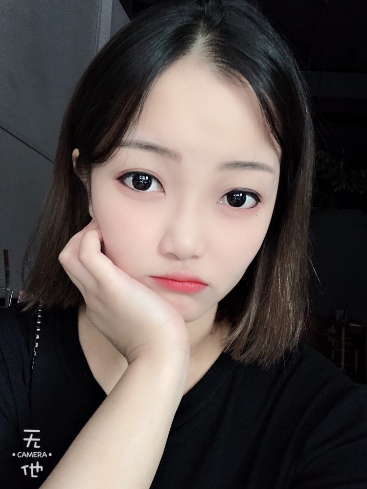 小燕-广东省·揭阳市·榕城区-抖音，微博，知乎，-Hello～我是一枚新人☺️ 
想要找兼职做，可以网拍，寄拍等等，，，，主要还是新手，麻烦大家多多关照～ 
身高155cm体重40kg