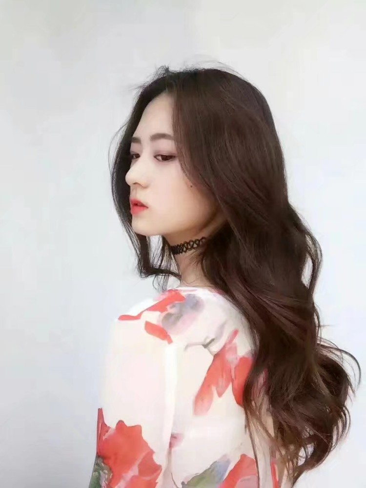 珂萱姐姐-天津市·天津市·河北区-抖音,微博,朋友圈-主接买家秀网拍寄拍,可接任何风格。衣服 包包 饰品 美瞳等均可。本人审美高美术十年设计专业,学过摄影照片质量高。会PS可修片。以下均是个人拍摄的生活照。有合作意向的联系我哦。