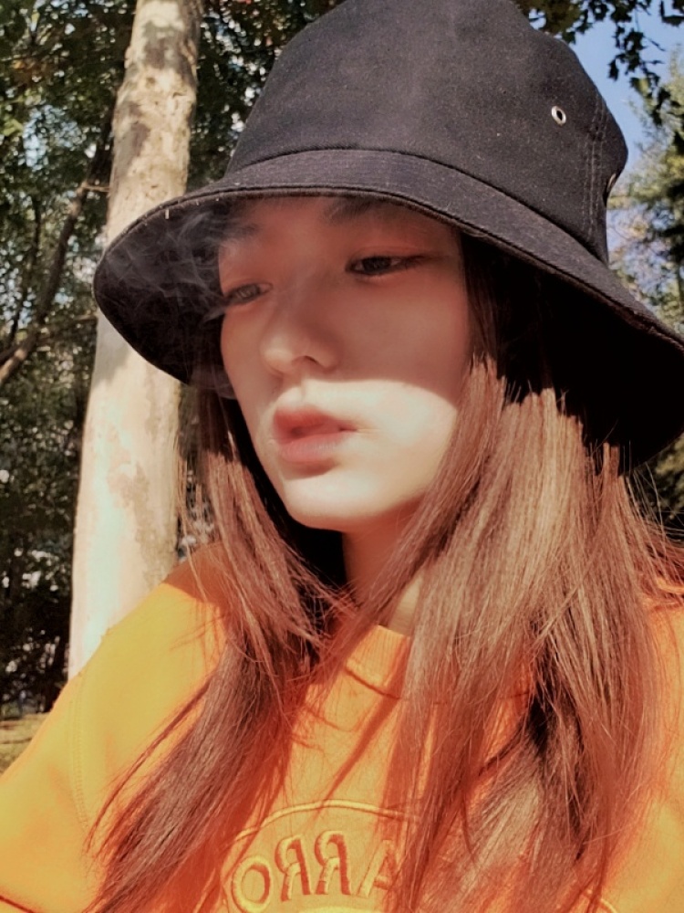 珂萱姐姐-天津市·天津市·河北区-抖音,微博,朋友圈-主接买家秀网拍寄拍,可接任何风格。衣服 包包 饰品 美瞳等均可。本人审美高美术十年设计专业,学过摄影照片质量高。会PS可修片。以下均是个人拍摄的生活照。有合作意向的联系我哦。