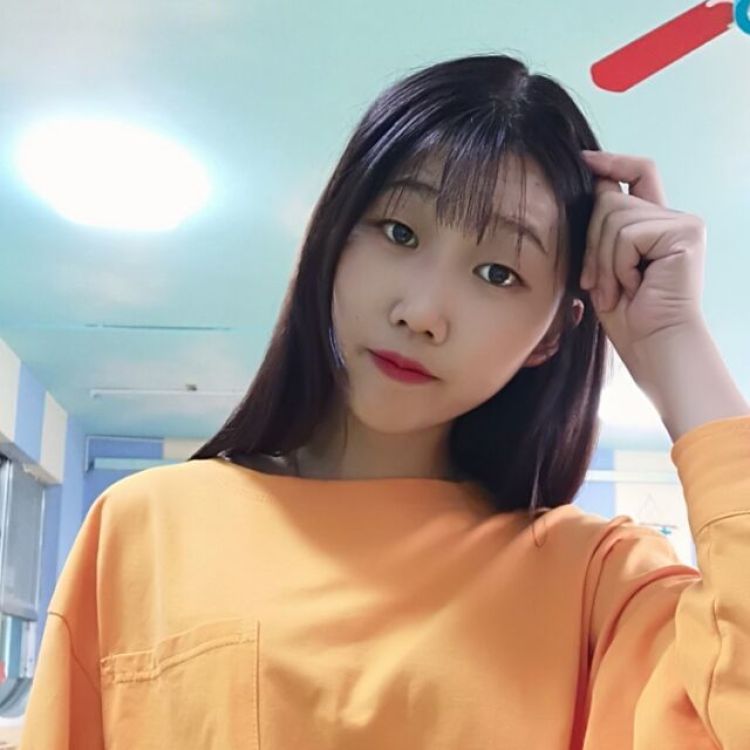 white~白-河南省·郑州市·管城回族区-抖音 ***-平时想做一个兼职,网拍
本人167 98
下面是平时照的照片和写真