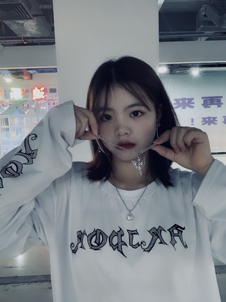玲子-广东省·广州市·南沙区--酷酷的耳钉、项链网拍，我是跳爵士的，这种风格的配饰很适合，很喜欢