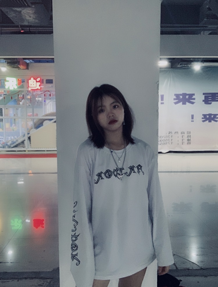玲子-广东省·广州市·南沙区--酷酷的耳钉、项链网拍,我是跳爵士的,这种风格的配饰很适合,很喜欢