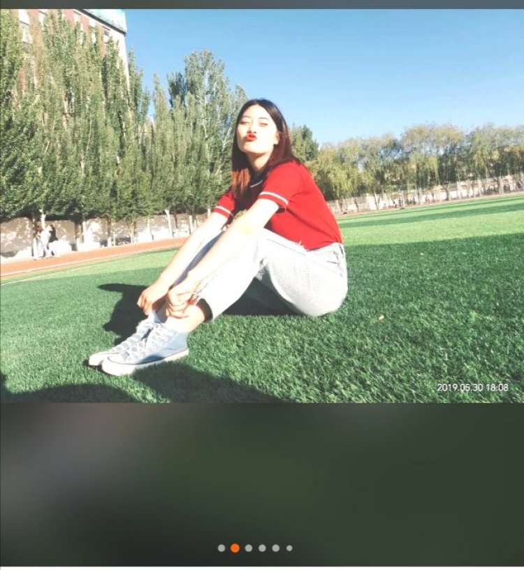 王wu娜-内蒙古自治区·呼和浩特市·赛罕区-快手-网拍寄拍,衣服(古装各种类型都能驾驭) 耳饰 美瞳 发饰等等都可以。本人是一名大学在校生喜欢拍照懂得大学生的穿衣风格,。照片质量高。玩抖音快手***微博等等。拍照工具一般为手机或者相机。以下是我的生活照。有合作意向的联系我哦。