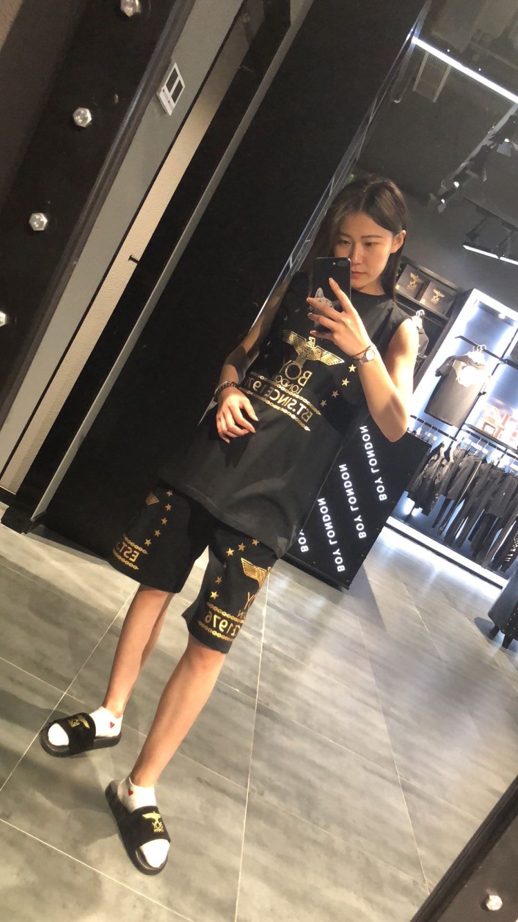 小阿臻💫-江苏省·徐州市·泉山区--可网拍 寄拍 服装 饰品