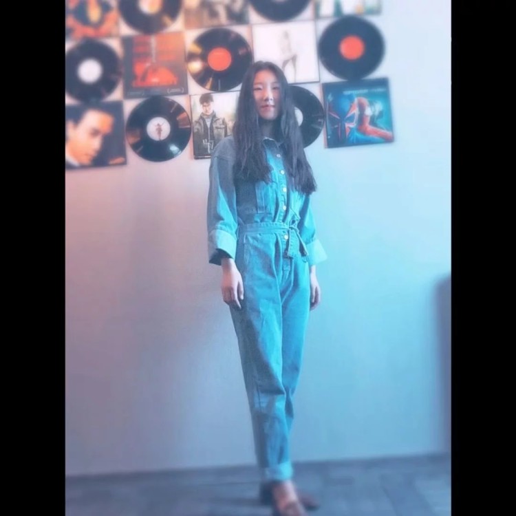 ᑋᵉᑊᑊᵒ ·-北京市·北京市·房山区-抖音 微博 ***-身高167cm,体重46kg,主接买家秀网拍寄拍,可接任何风格。衣服 包包 饰品 等均可。会PS可修片,出图快,效率高,以下均是个人拍摄的生活照。有合作意向的联系我哦。