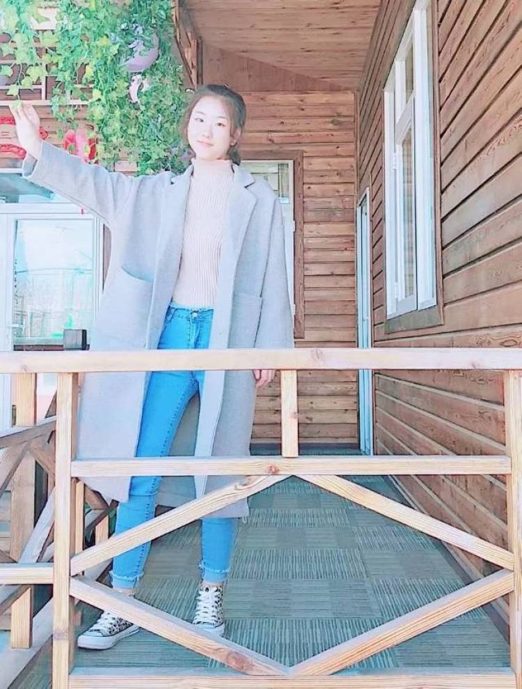ᑋᵉᑊᑊᵒ ·-北京市·北京市·房山区-抖音 微博 ***-身高167cm,体重46kg,主接买家秀网拍寄拍,可接任何风格。衣服 包包 饰品 等均可。会PS可修片,出图快,效率高,以下均是个人拍摄的生活照。有合作意向的联系我哦。