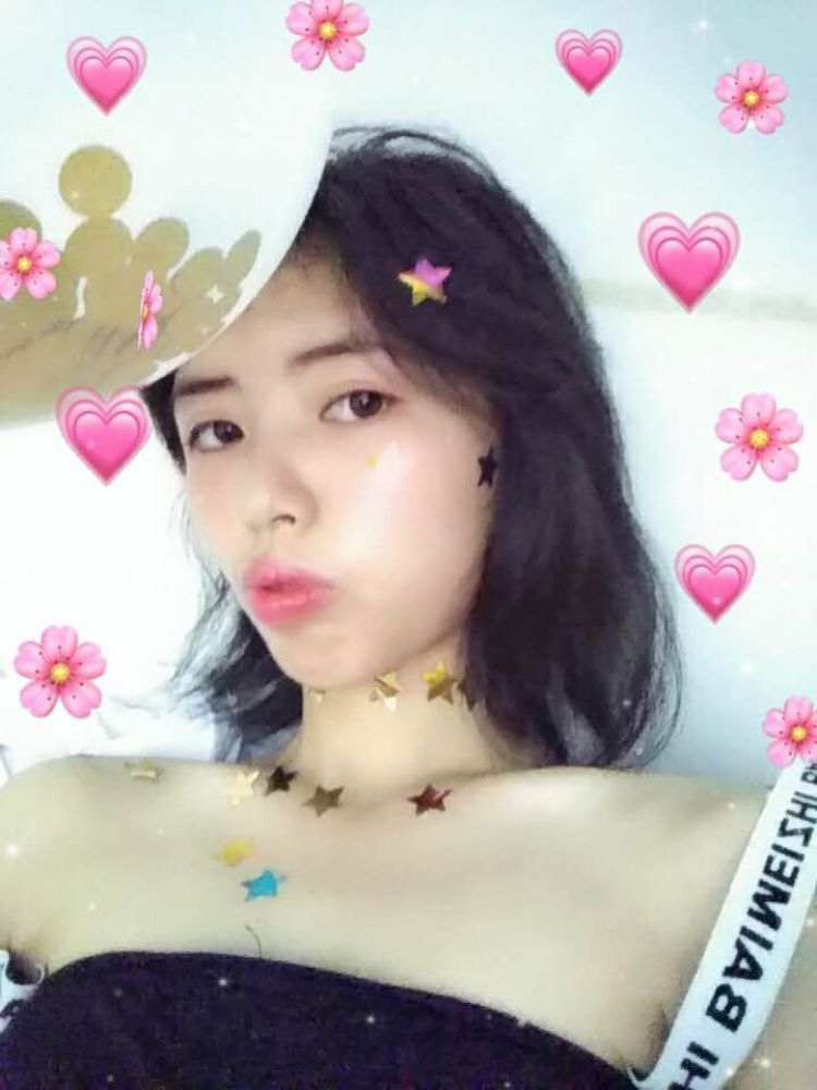 巨怂的小朋友-广东省·河源市·源城区-快手,抖音-有一定审美能力,对颜色敏感,会P图,皮肤状态好,身材六四开,身高一米六多,一般日常习惯素颜