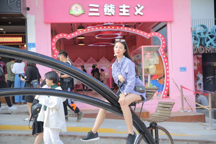 biu-安徽省·合肥市·瑶海区--身高174,体重110左右,喜欢拍照,会一点p图,图一是为一个淘宝花店拍的网图,其他是生活照,前四张有p,后四张原相机。学生想兼职时间较充裕