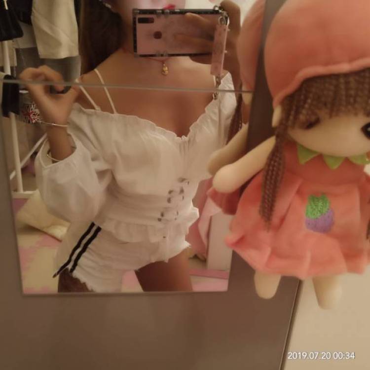 人间不值得-贵州省·黔西南布依族苗族自治州·兴义市-快手    -可寄拍 
装饰品拍照，会p图，买家秀 服装，饰品鞋帽包包美瞳都可接，会各种搭配，有需要可找