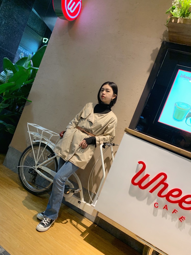 潘小潘-上海市·上海市·长宁区-微博 抖音 ***-会拍美美的照片和视频 详情页 主图视频都🉑️衣服、配饰、鞋子、包包都可以接单