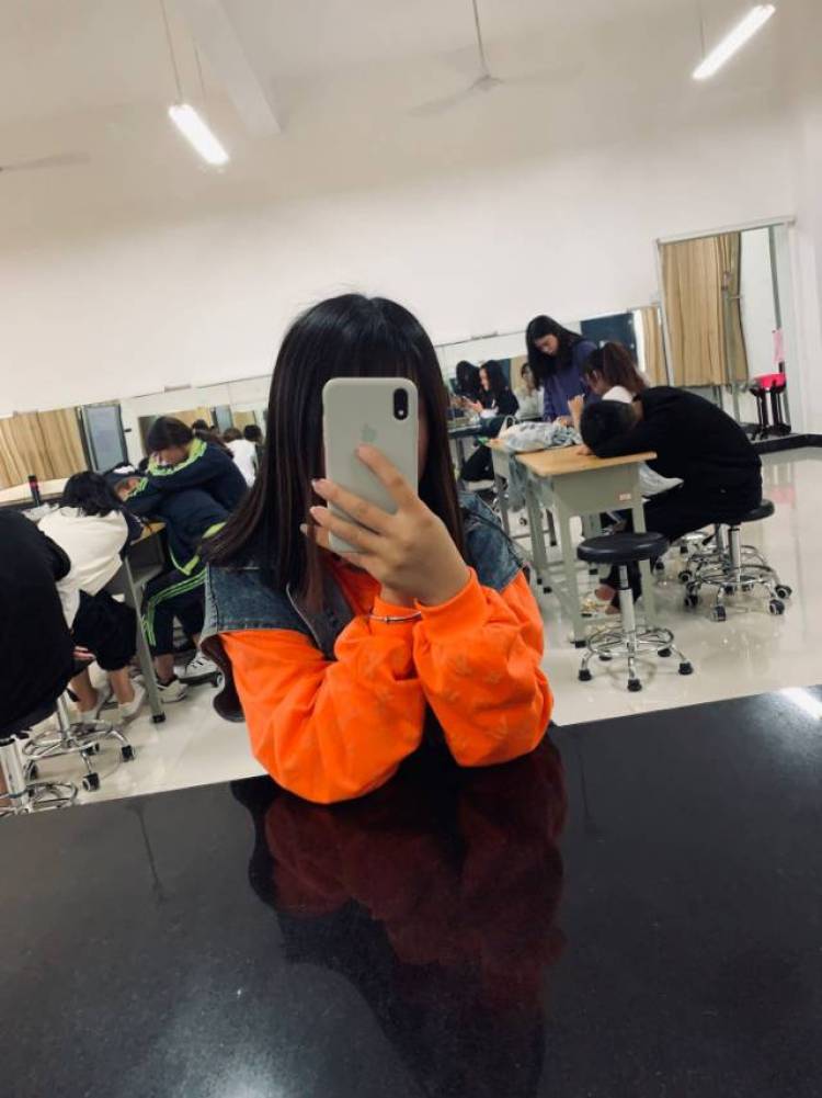 触梦，-河南省·安阳市·安阳县-快手-接网拍反馈    买家秀  本人一米六一，体重一百零六（ 衣服 裤子 鞋子 耳饰 都可以）