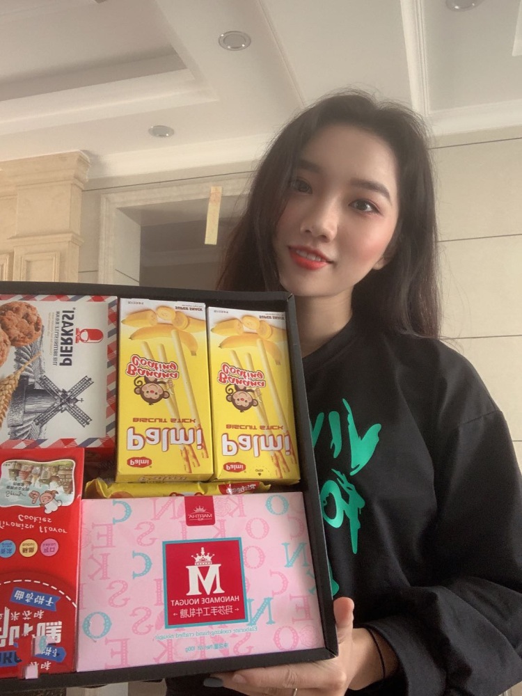 咦丿有个小仙女-广东省·东莞市·虎门镇-朋友圈-城接网拍 寄拍 送拍 衣服 包包 鞋子 饰品