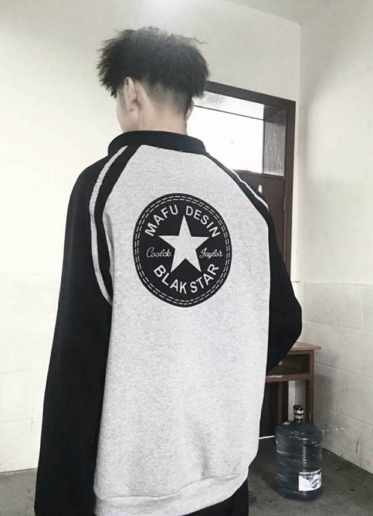 辣 手 摧 花🎇-贵州省·遵义市·汇川区-快手-本人学生一个 身高178 体重116 可接外套 卫衣 裤子 鞋子 衬衣 等 快手粉丝430