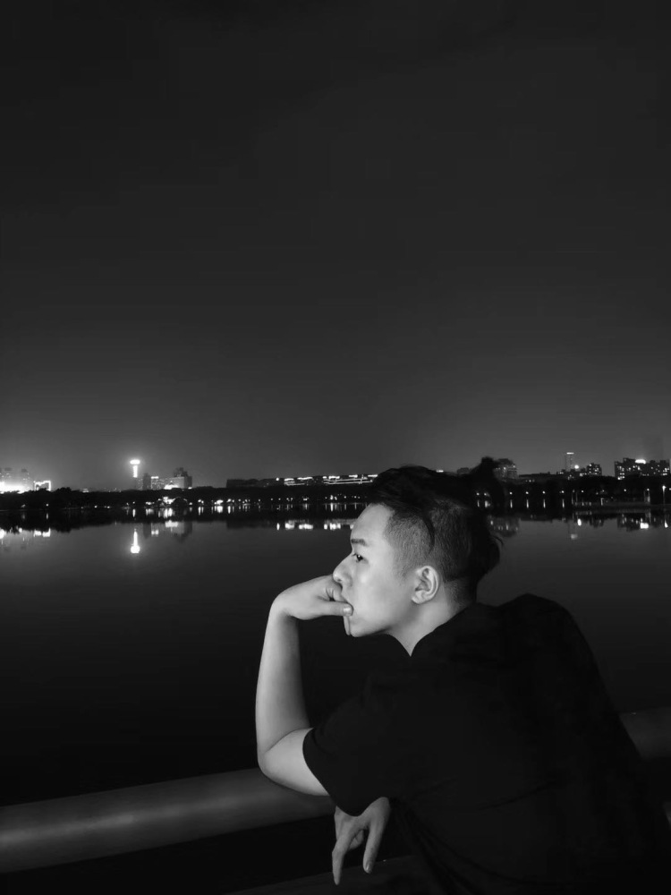 A 🕴🏻 L I Y I .-新疆维吾尔自治区·乌鲁木齐市·新市区-抖音-可接网拍 买家秀 商业拍摄等合作