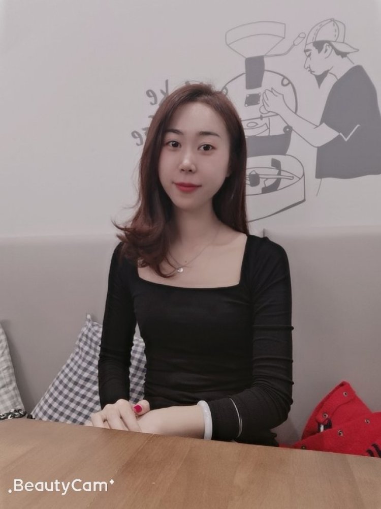 -0oppe🐱-山东省·淄博市·张店区-抖音，微博，***-身高166，体重96，会p图，爱拍照，接寄拍，舞蹈专业，各种风格都可以驾驭，可约拍！