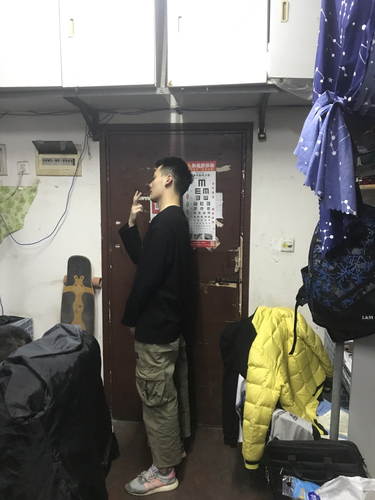 哦-湖北省·武汉市·江夏区-抖音-爱好健身跑步穿搭,大三在读学生,身高186,梦想是做模特,不知道有没有机会