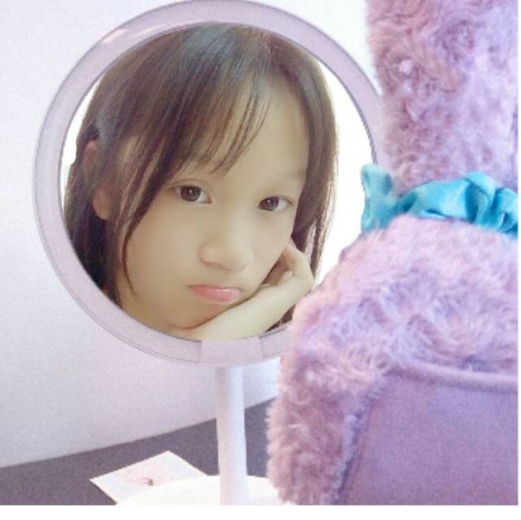 狂捏弟弟的脸-江西省·上饶市·信州区--喜欢拍照，本人163，女，接单网拍
