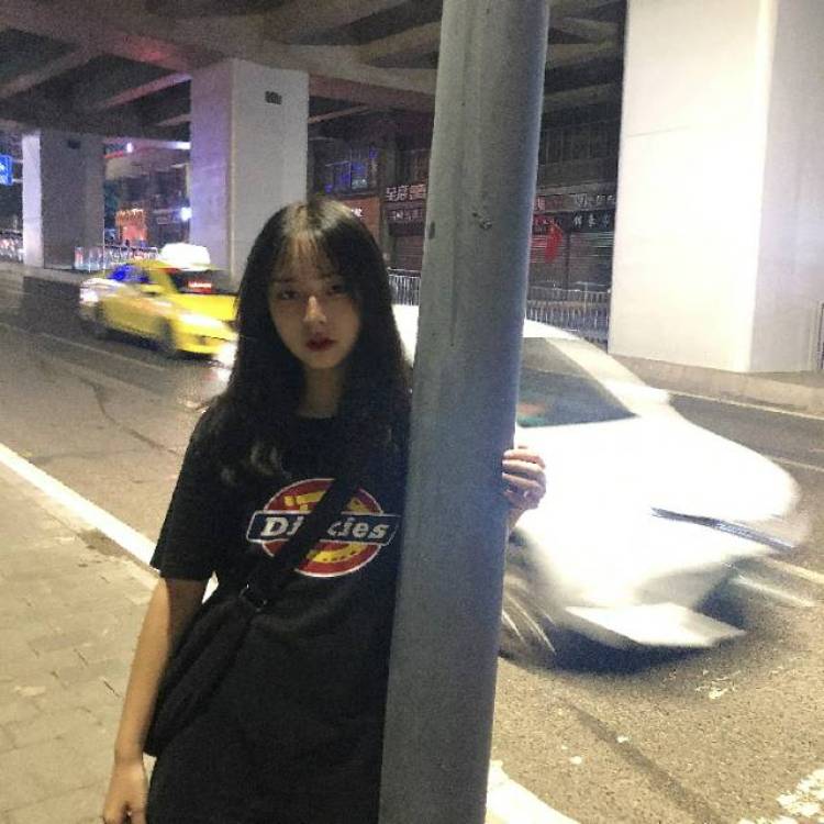 我五岁了鸭-重庆市·重庆市·渝北区-快手 抖音 微博-在线接单 接 网拍 寄拍 送拍 然后会p图 有充足时间 欢迎合作！