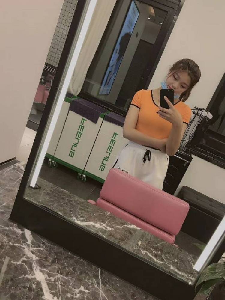 深 拥-安徽省·滁州市·琅琊区-快手 朋友圈-接寄拍 擅长ps 修图 自拍高手 期望长期合作