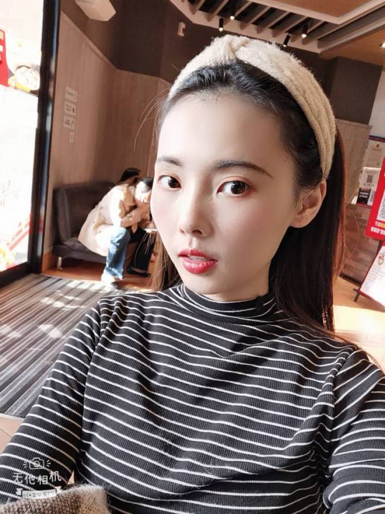 在忧ঞ-浙江省·杭州市·余杭区--在职服装主播,懂搭配,接服装饰品网拍