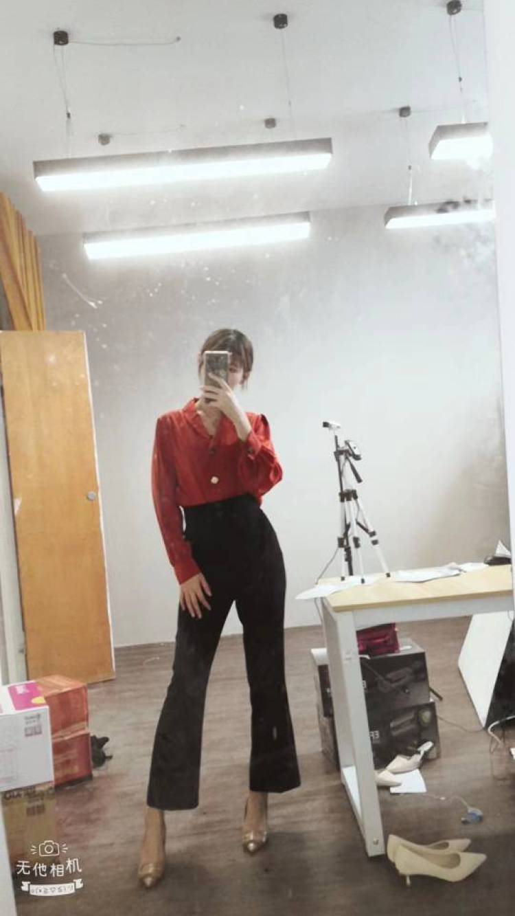 在忧ঞ-浙江省·杭州市·余杭区--在职服装主播,懂搭配,接服装饰品网拍