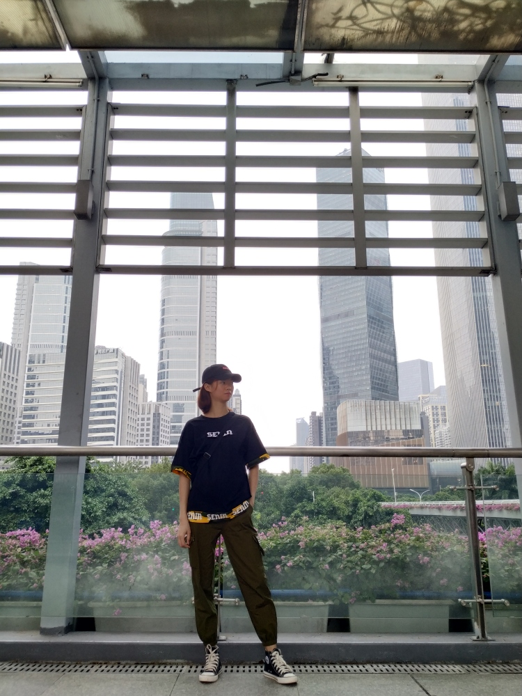 天天-广东省·广州市·白云区-美图秀秀,微博-接寄拍and买家秀,衣服包包口红帽子鞋子项链,地址广东省广州市白云区。