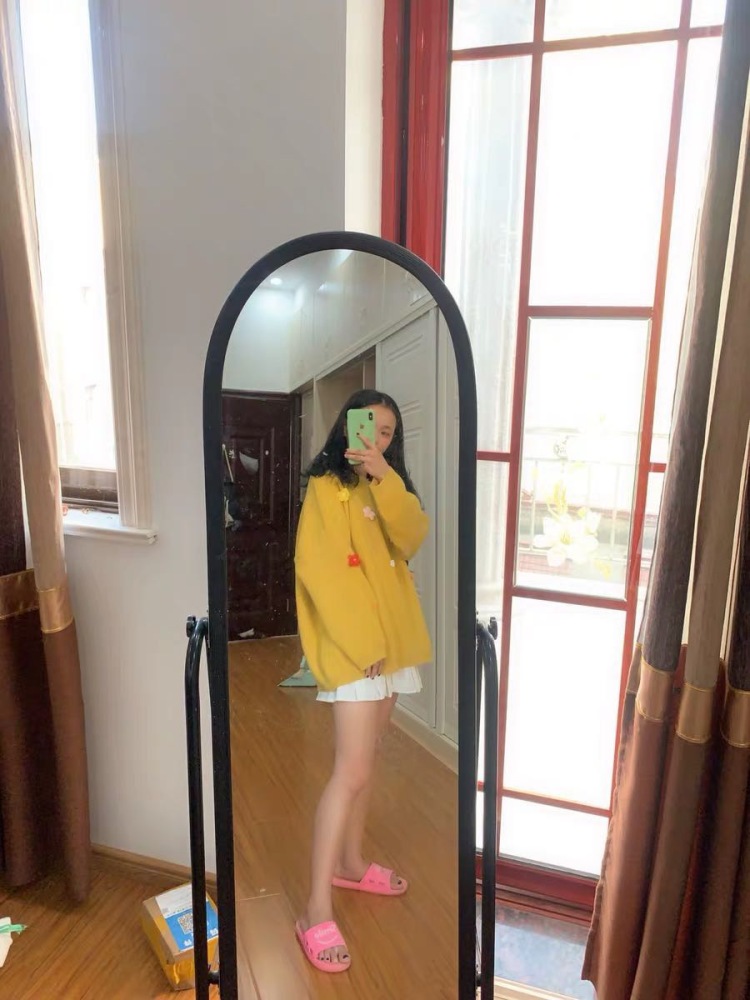 吃可爱长大的🌸-江西省·上饶市·鄱阳县--会拍照,会穿搭,会修图,手机像素特别高拍照片特别好看,身高158体重80斤本人很好说话哈,想接网拍,网拍模特,衣服鞋子首饰都行哈,还有汉服买家秀什么的,下面照片有我在淘宝给买衣服给的买家秀。有要网拍的联系我哈。