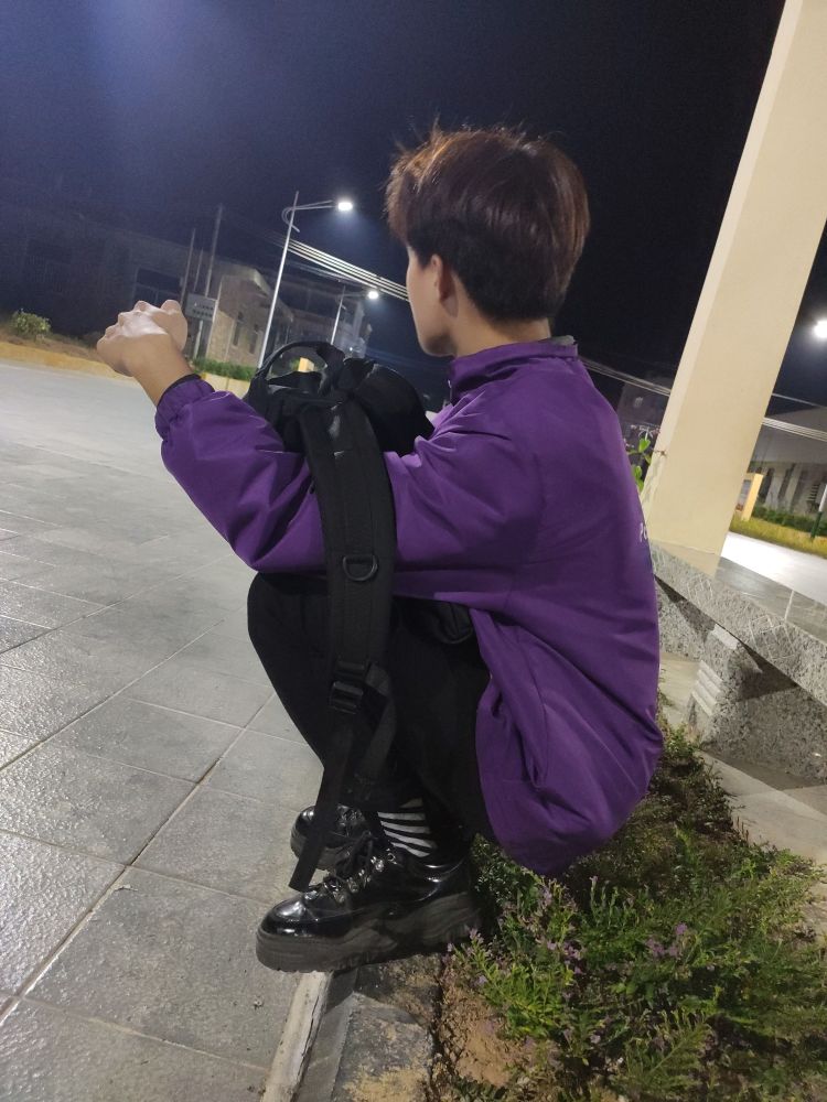 壮荣.-广东省·潮州市·饶平县-快手,抖音-喜欢网拍,萌软件红人,本人喜欢接潮流各自衣裤拍摄图片。