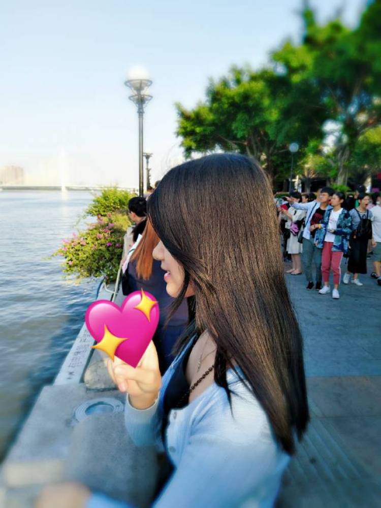 sunshine-广东省·深圳市·龙岗区-抖音-本人很喜欢拍照,身高160,体重42kg,内双眼皮,缺少网红美但有自然美。如有机会网拍,将竭尽所能支持商家摄影,期待一个机会。