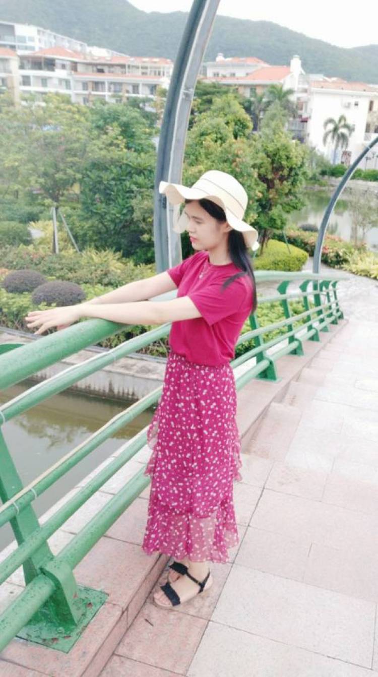 sunshine-广东省·深圳市·龙岗区-抖音-本人很喜欢拍照,身高160,体重42kg,内双眼皮,缺少网红美但有自然美。如有机会网拍,将竭尽所能支持商家摄影,期待一个机会。