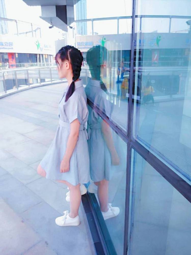 sunshine-广东省·深圳市·龙岗区-抖音-本人很喜欢拍照,身高160,体重42kg,内双眼皮,缺少网红美但有自然美。如有机会网拍,将竭尽所能支持商家摄影,期待一个机会。