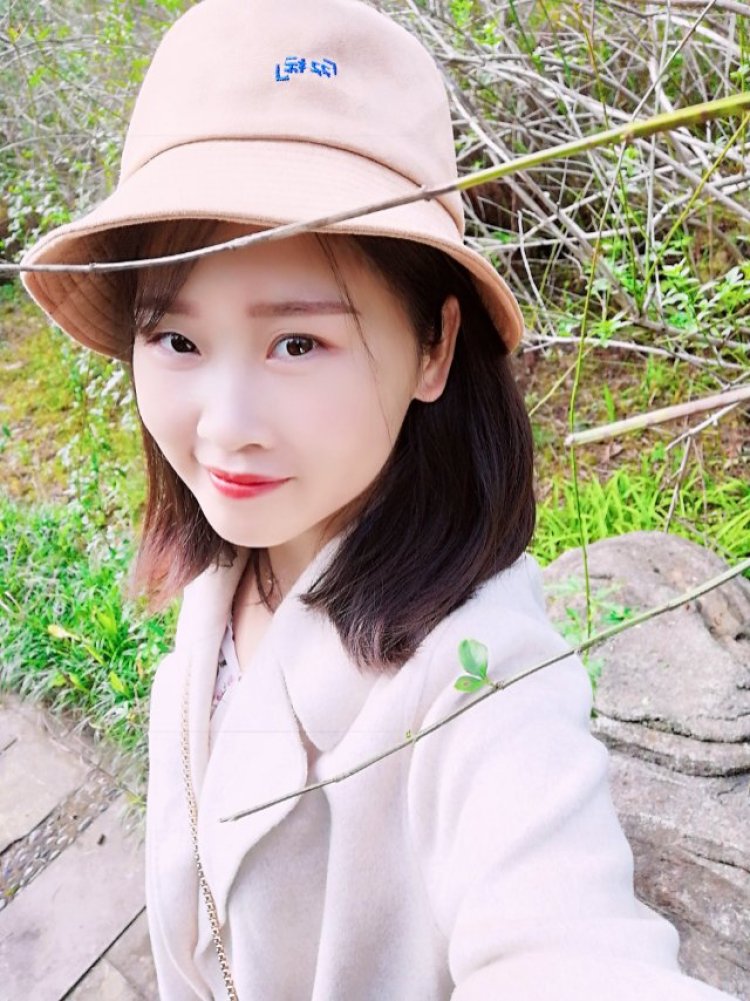 柚夏-重庆市·重庆市·南岸区-抖音 快手 -就是很舒服的生活照,