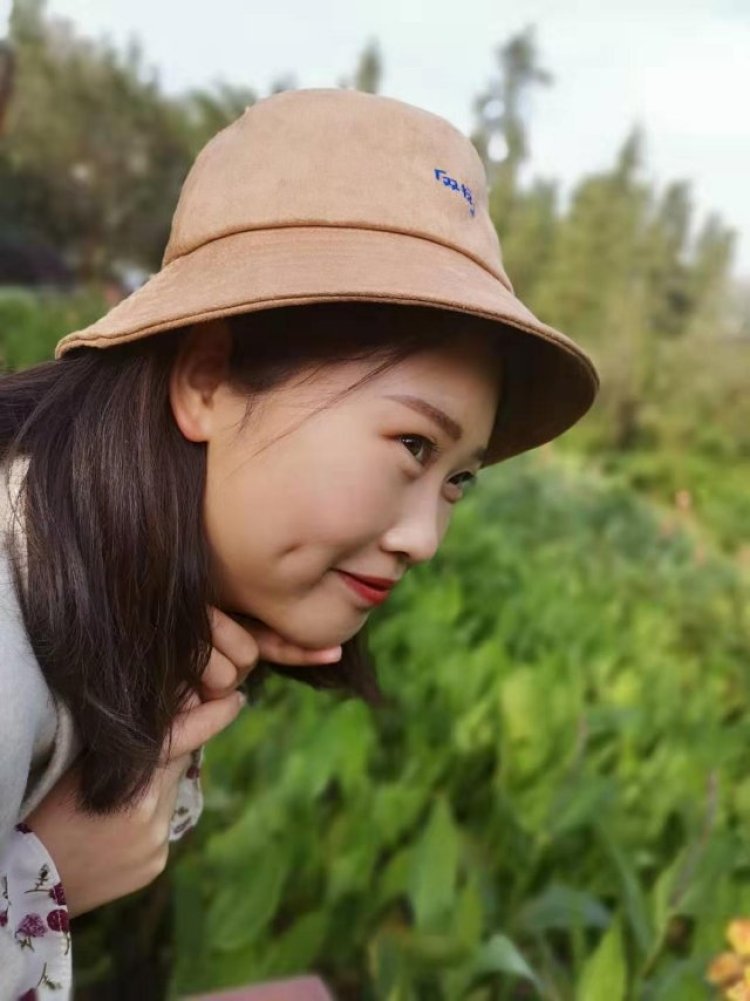 柚夏-重庆市·重庆市·南岸区-抖音 快手 -就是很舒服的生活照,