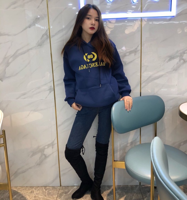 玛丽莲.美丽-江苏省·无锡市·新吴区--买家秀 模特网拍 短视频都可接 接受重拍 出图快质量高 省心省事儿 绝对不是摩卡骗!