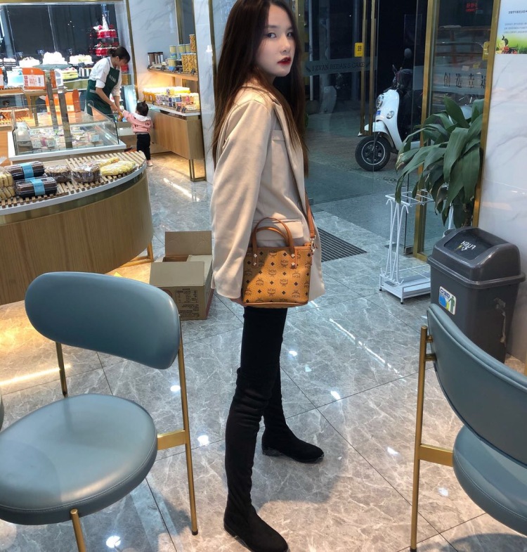 玛丽莲.美丽-江苏省·无锡市·新吴区--买家秀 模特网拍 短视频都可接 接受重拍 出图快质量高 省心省事儿 绝对不是摩卡骗!