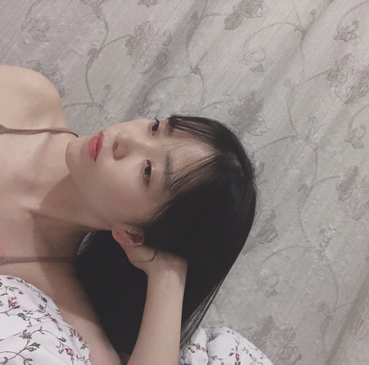 Molly-云南省·保山市·隆阳区--会拍照 会修图 (美瞳 衣服 耳环 项链 鞋)什么风格都可以拍 全国可邮寄