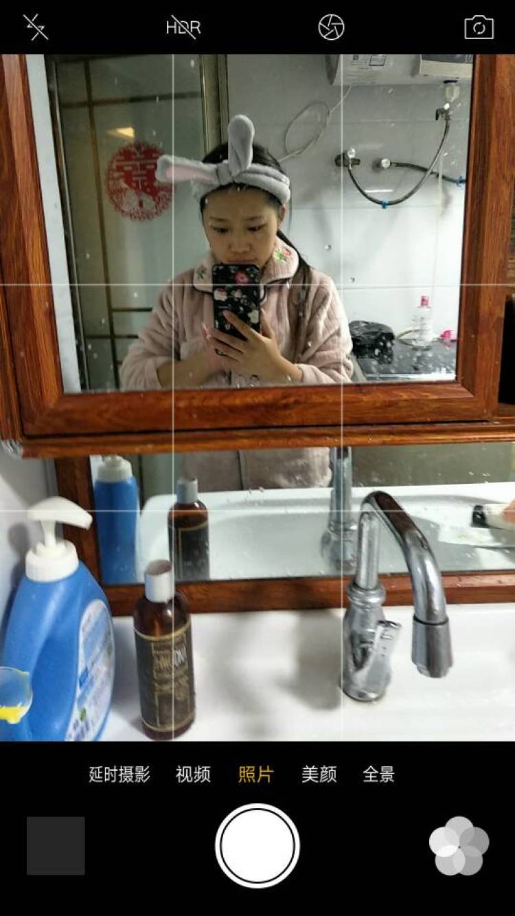念-贵州省·贵阳市·观山湖区-陌陌-接寄拍!小清新、休闲装、家居服、运动服
。局部拍摄有:饰品,帽子,眼镜,包包,项链,耳环,手表,鞋子,假发,等等。
