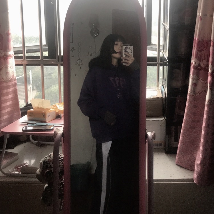 睡懒觉-广东省·佛山市·南海区-微博:菊栀 -接网拍d 滤镜p图后期都会
这些是日常随便拍的 没有滤镜