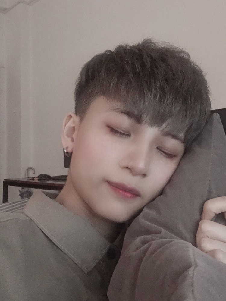 酷盖💚-广东省·揭阳市·榕城区-抖音-需要男模的可以找我。服装拍摄