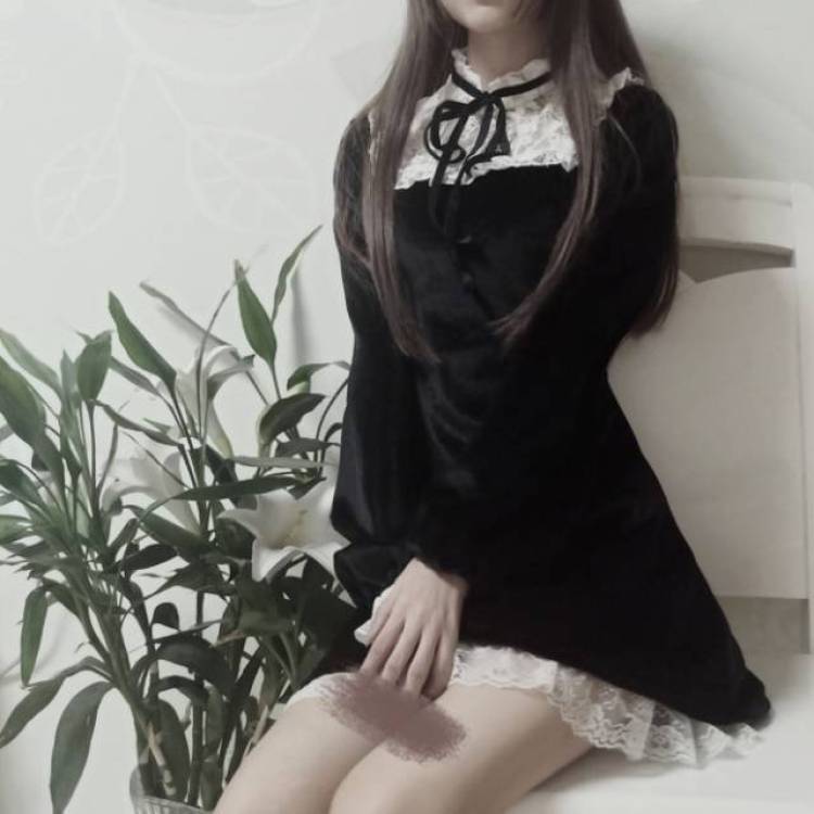 茕茕白兔-广东省·东莞市·中堂镇-快手-可拍各种风格服装,饰品,鞋子,擅长调滤镜和后期修图,不露脸。