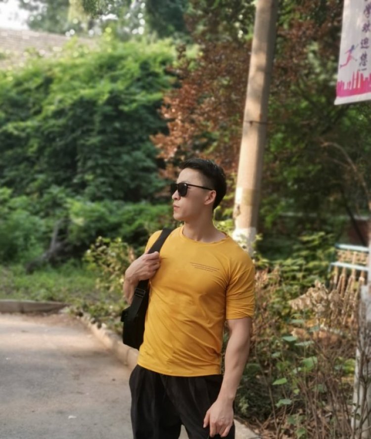 Baal🇨🇳 Big Tree 38.3-广东省·中山市·火炬开发区--健身达人,倒三角身材。