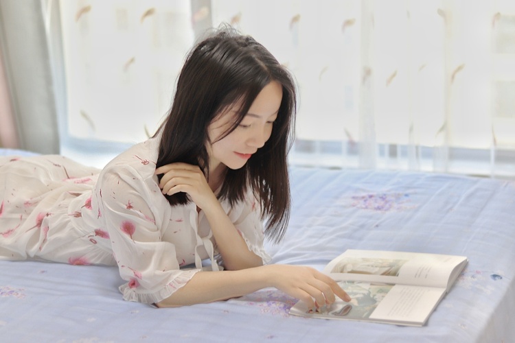 荷染-河南省·洛阳市·涧西区-抖音，知乎-擅长买家秀，文案，摄影。专业汉语言，文案编辑没问题。爱好摄影，摄影协会也会不定期组织学习与实践。