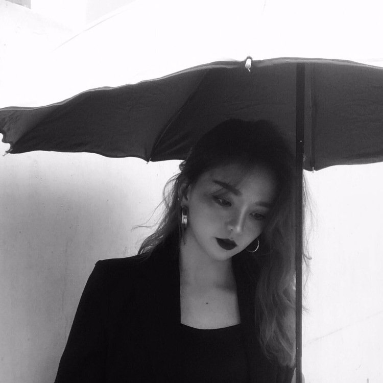 Liuzz 🖤-湖南省·长沙市·芙蓉区--可以，接买家秀，视频拍摄等等